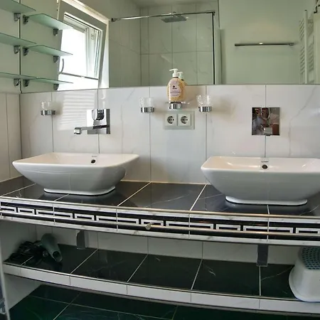 Hébergement de vacances Ferienhaus Bella Casa Haus Lee Goehren (Ruegen)